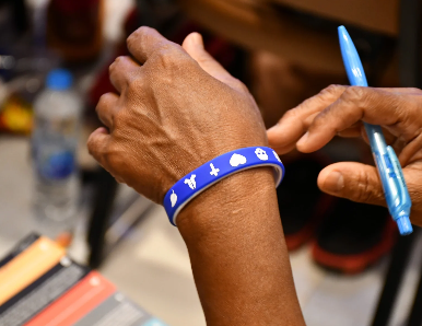 Blue soul-winning wristband